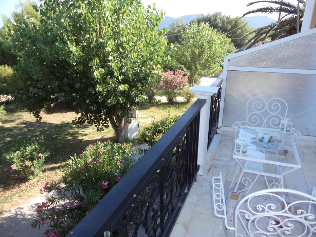 Renesis Studios Lithakia  Oda fotoğraf